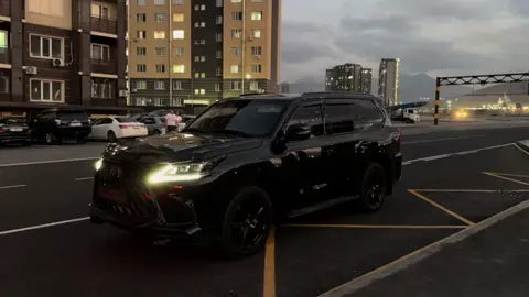 Продаю Lexus LX570 2015г  122.000км  70.000$ торг у капота  Трехслойнная шумка, машина в идеале🔥