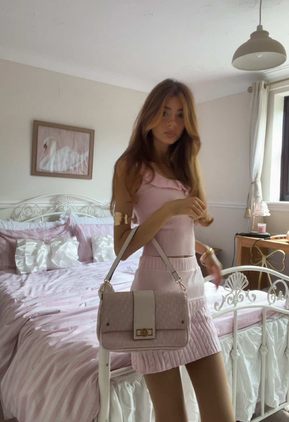 matching my room 🎀💗🩷✨ #pink #foryou #outfit #victoriassecret #haul 