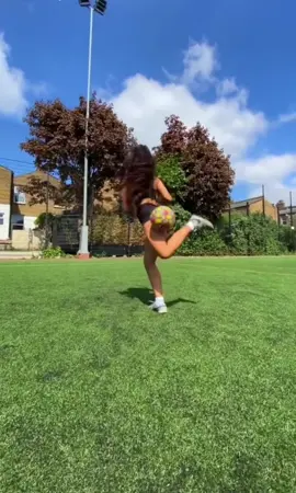 Professional skills 🔥 #footballskills #fyp #soccerskills #goviral 