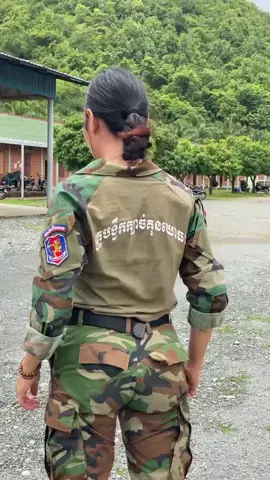 พึ่งดูหนังองค์บากมาเมื่อคืน #สาวเขมร #ทหารหญิงเขมร 