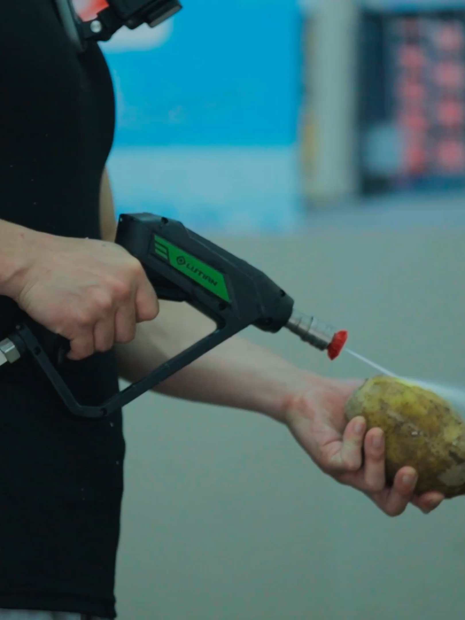 Water cannon vs. Active 12 Pro Spoiler: Only the potatoes lost. 🥔💦 #TougherThanYouThink #BlackviewActive12Pro