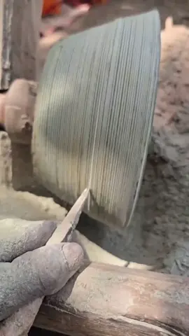 Pengerajin ini Membuat Cobek Batu Dengan Cara Tradisional #krearif #traditional #idekreatif #faktaunik 