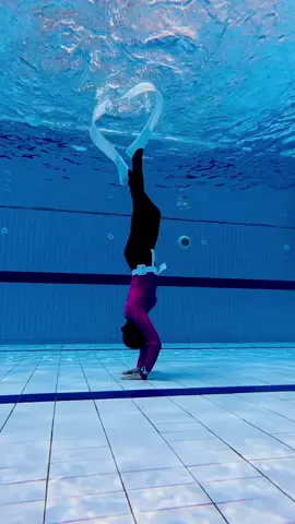Handstand 🙌🏼  #freediving #staticapnea #freedivingbandung #freedivingcourse #latihandiving