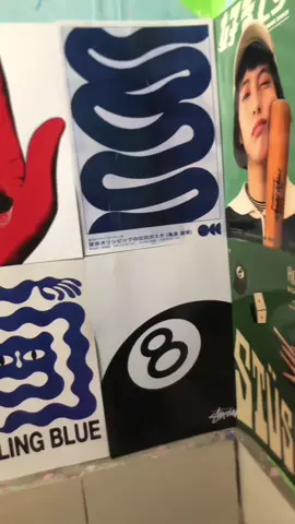 yakali ga di co cuma 20 ribuan udah bisa bikin ruangan aesthetic🙌 #poster #postermurah #posteraesthetic #stussy #8ball #posterdinding 