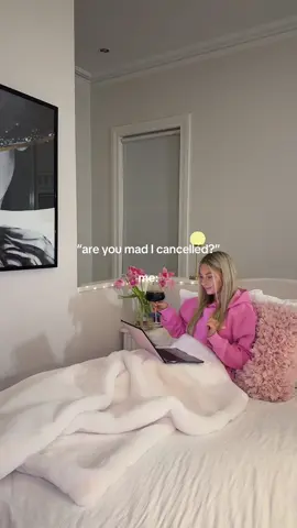 nothing I love more than a bedrot 2000s romcom marathon 🎀 #girlythings #girlygirl #girlproblems 