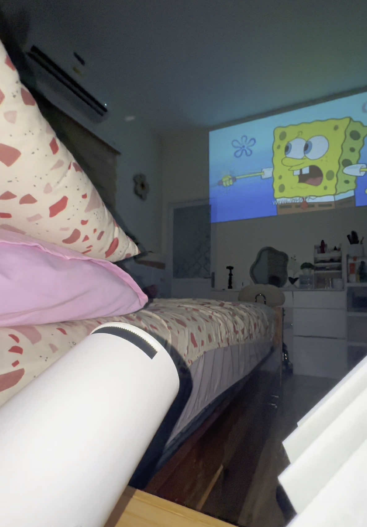 INSTANT SINEHAN SA KWARTO👏… #projector #portableprojector #hy300projector #trending #viral #fyp #rodalenenavarro 