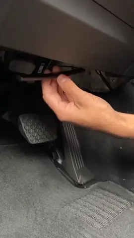 أربعه led اناره داخليه لارضيه السياره🔥😉 سبع الوان تخبل تكدر  تتحكم بيها من خلال الريمونت وled بيه لاصق خلفي ومقاومه للمي للحراره العاليه.. السعر:15الف لفتره محدوده #كماليات_سيارات #كسيلور😊😉 #سيارت #جمبزه✈️ 