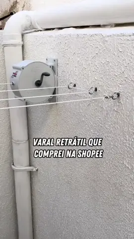Varal Retrátil de Parede 30m – Recolhível, com ganchos, ideal para secar roupas economizando espaço. https://s.shopee.com.br/10sF00WFbd Curte, comenta e compartilha! #VaralRetratil #SecagemPrática #EconomiaDeEspaço #VaralDeParede #CasaFuncional #RoupasSecasSempre #OrganizaçãoDoméstica #VaralCompacto #FacilidadeNoDiaADia #DesignInteligente #LarBemCuidado #PraticidadeNoLar #SoluçãoParaPequenosEspaços #UtilidadeDoméstica #CurteComentaCompartilha