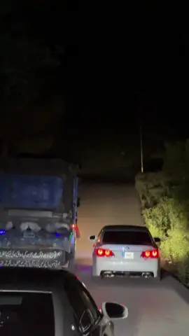 Truck Ke Piche kya likha hai?