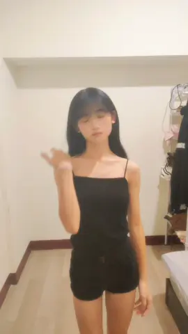 我的膚色..😭 #抖音爸爸別限我流 #流量回來 #流量密碼 #不喜歡請直接滑掉 #跳舞日常 #高二 