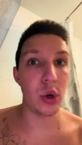 на заднем фоне я жарю картошку, не обращайте внимания #mzlff #mazellovvv #мазеллов 