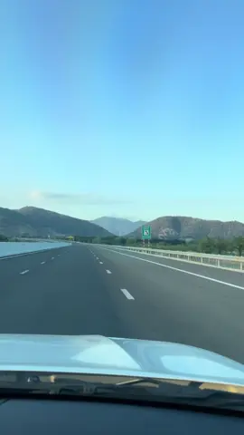 Đoạn đường này rất đẹp #conduongdepnhat #phongcanhvietnam #phươtđammê #congtuannhaclinh 