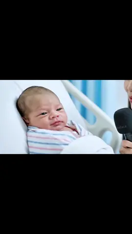 The baby is a bit ungrateful #baby #cutebaby #kid #fun #viral #fyp #lipsync #dreamface 