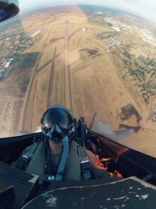 #aircraft #fighterjet #aviation #pilotlife #videooftheday #viral 