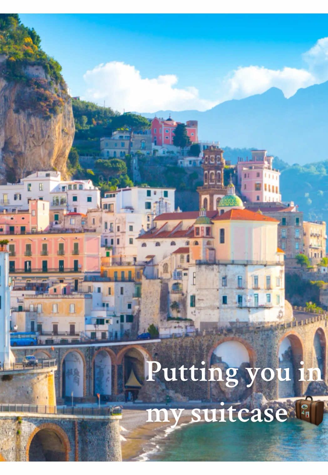 she has no clue what planet she is on ✈️🤠 #travel #fyp #italy 