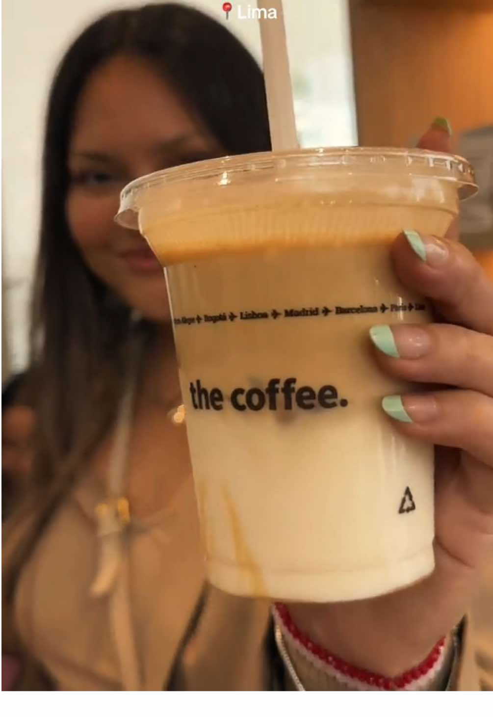 Solo mis reales y yo un #domingo por la mañana 💅#coffee #party #coffeeparty #lima  @The Coffee ザ・コーヒー @Latte Club 