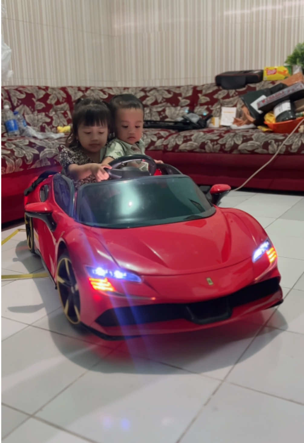 Mainan Mobil Aki Anak PMB Varsa M6188 ✨🚗 Buat si kecil serasa punya mobil sport sendiri! cocok untuk anak usia 1-6 tahun dengan berat maksimal 30 kg. 💡 Fitur Lengkap: 	•	Baterai 6V 7Ah tahan lama 	•	Musik & Lampu keren 	•	USB & Bluetooth untuk memutar lagu favorit 	•	Sabuk pengaman untuk keamanan ekstra 	•	Remote Bluetooth untuk kendali orang tua 	•	Sistem anti kejut 	•	Butterfly Door ala mobil sport mewah 🎨 Pilihan warna: Merah ❤️ | Orange 🧡 | Putih 🤍 | Kuning 💛 📏 Ukuran produk: 126 × 77 × 45 cm ✅ Standar Nasional Indonesia (SNI) ✅ 100% Original & Made in Indonesia 🔧 Garansi Dinamo & Sparepart 6 bulan 💰 Harga spesial + Gratis Ongkir 🚚 #mainananak #mobilakianak #mainananak #mobilsport #hadiahanak 