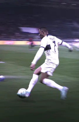 Blink and you might miss him 🫣⚡️ #fyp #mbappe #football #edit #aftereffects 