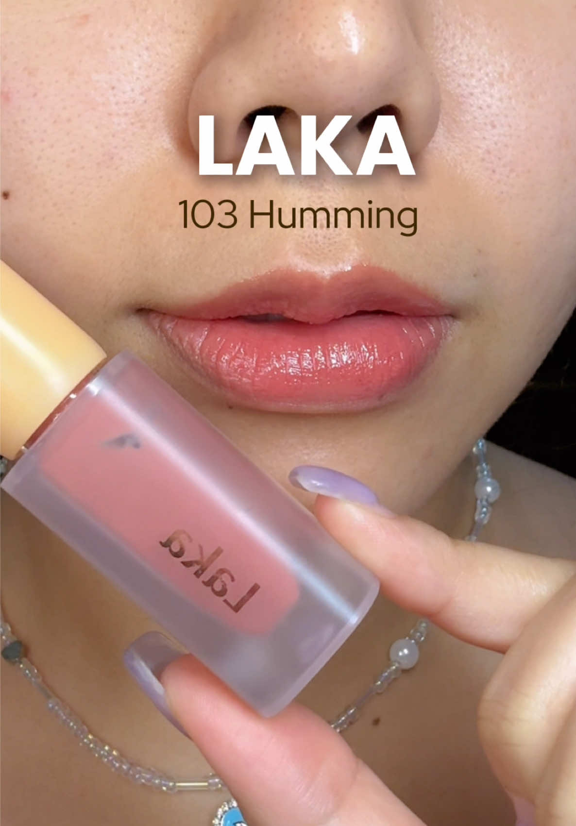 สีที่ตามหายากมากก LAKA 103 🩷✨ ยัยน้องสีสวยละมุน ~ 💄🧸ฉ่ำมาก #tiktoklooks #รีวิวลิป #laka #makeup #lakafruityglamtint #เมชนัญรีวิวลิป 