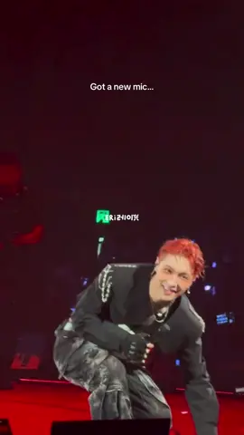 Mic drop like usual 😂 @Lay Zhang 张艺兴 