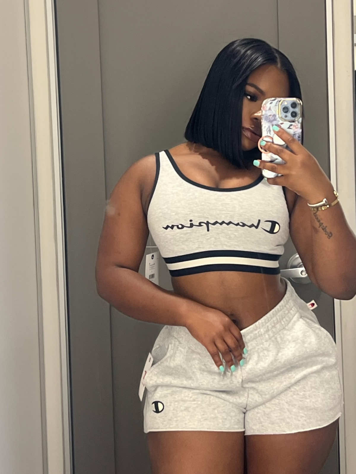 Target really dropped a Champion collection that works for now AND for fall 👀🏆 5 fits from errands to brunch to the airport and yes, all petite-curvy approved. Comment “Champion” for the links 💌 or shop them all on my LTK 🛍️ #TargetStyle #ChampionAthletics #PetiteCurvyStyle #TargetFinds #AthleisureLooks #targetfinds 