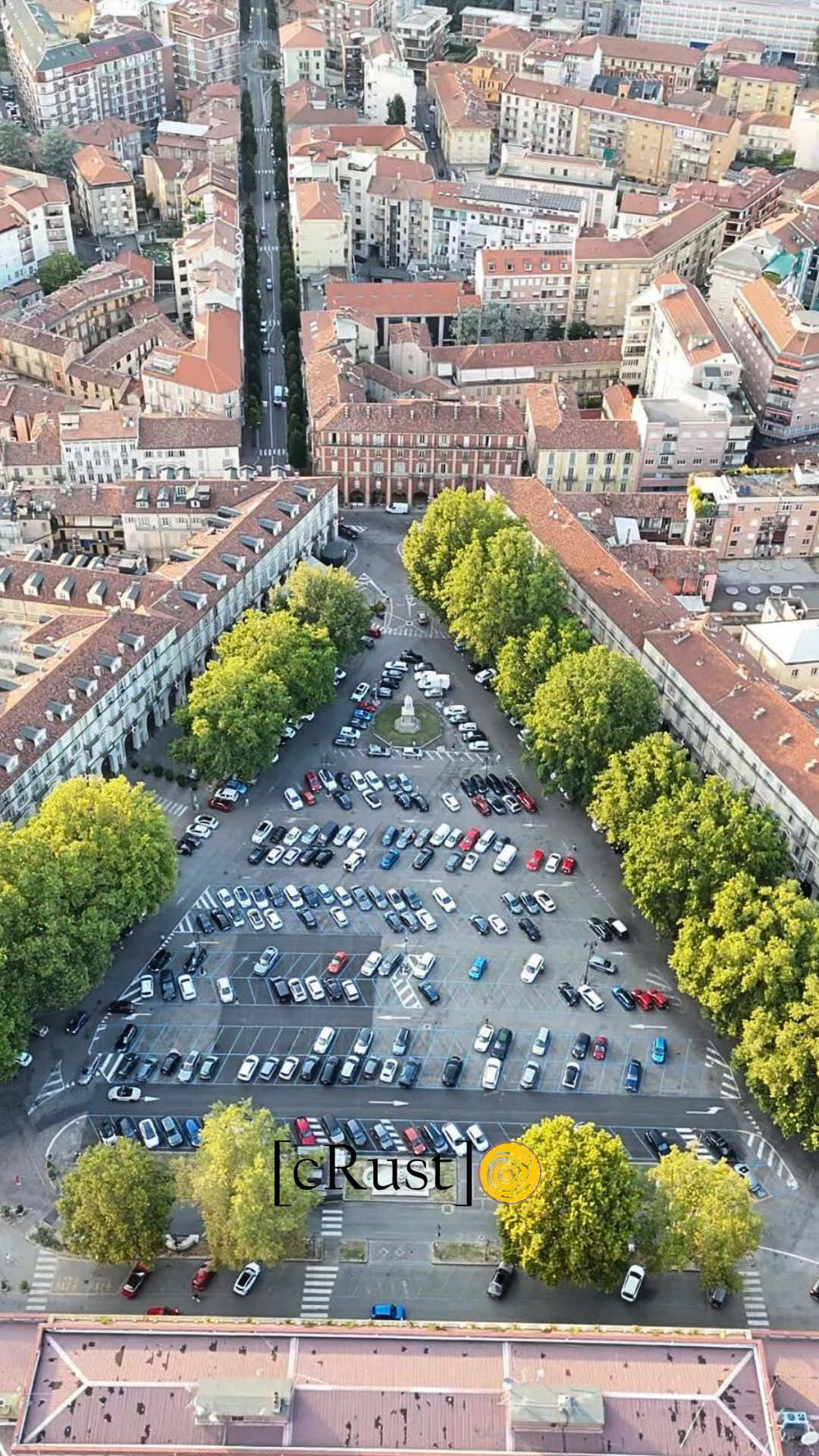 Dove si trova cRust ad Asti? 🚶 Questa volta con una ripresa differente… dall’alto così che possiate vedere con precisione la strada da percorrere per raggiungere la nostra terrazza 😍 📱: @Web al Volo 
