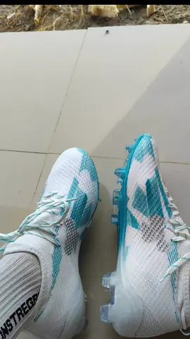 ORI lokal under 200 ribu sebagus ini😻 #orilokal #bigsgall #indonesia #sepatuorilokal #sepatubola 