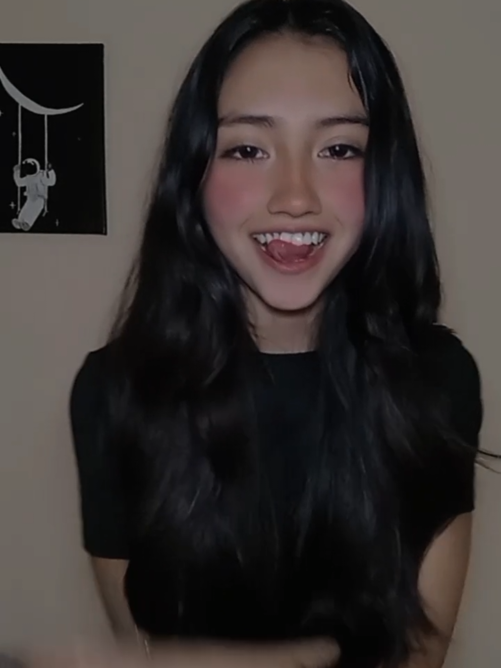 👁️👅👁️ Justo llegó mi mamá 🤧  ig: xime_apont_ #gataonly 