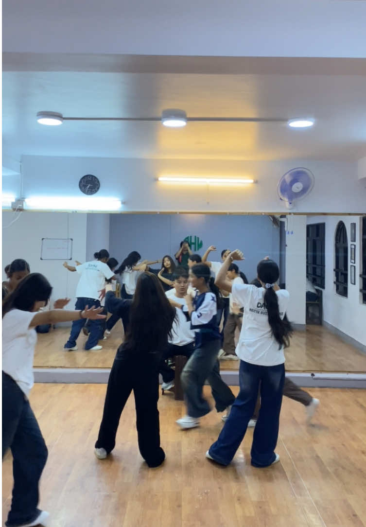 From beginner to pro—everyone’s welcome! #nrityahustlestudionepal #dance #reels #trend #hiphop #tiktok @RAV 