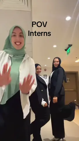 3amo bytklm fe el telephone maknsh tay2na😂 #summerinternship #formal 