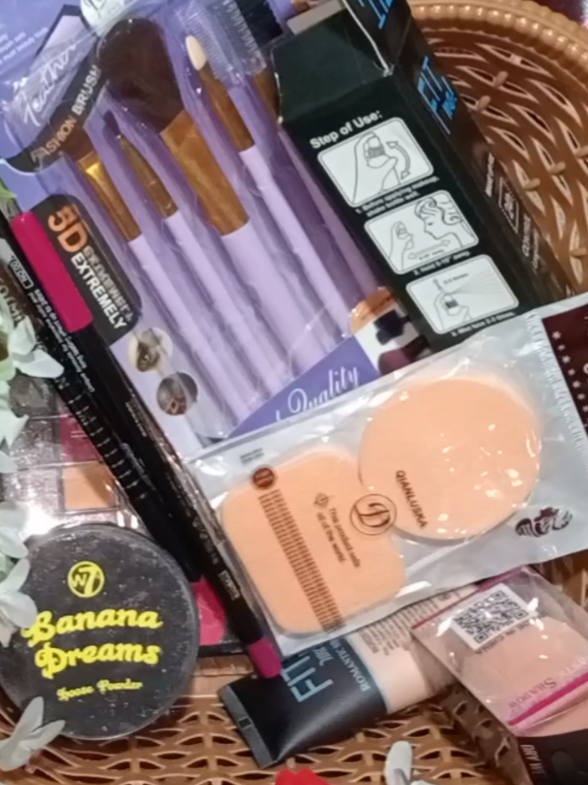 মেকাপ কম্বো মাত্র ৪০ টাকা #makeup  #makeupbangladesh #makeupbd #beauty #makeuptutorial #beauty #foryou 