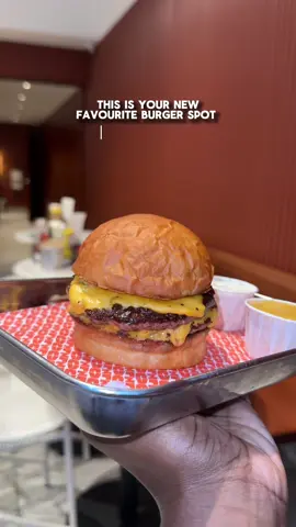 London’s latest burger restaurant to try #ZulaBurgerLondon #FoodTok #HalalBurger #LondonEats #BurgerLover #Foodie #ViralFood #FYP #LondonFoodies #SnackTime #trufflemayo