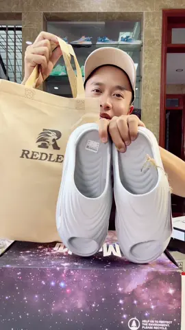 Dép hãng xịn đẹp mà giá rẻ ngang dép chợ luôn ạ #manhgiay #depquaingang #deple #depnam #depnu 