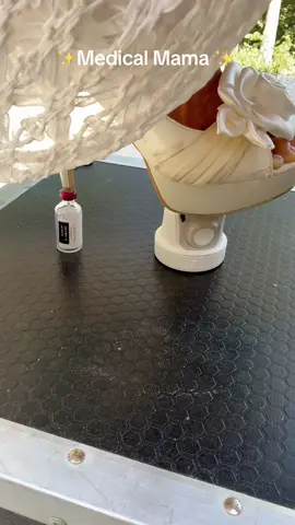 Late, but that’s life of a medical mama ✨  standing on business ✨ #type1diabetes is the ultimate balancing act! Please blow this up 🥳 @Dexcom US #insulin #medicalmom #dexcom #dexcomg7 #typeonediabetes #medicalmama #trend #challenge 