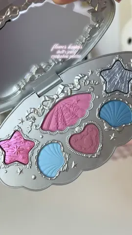 loveee this palette i used it for my cosplay LOL  #flowerknows #eyeshadow #eyeshadowpalette #cbeauty #chinesemakeup 