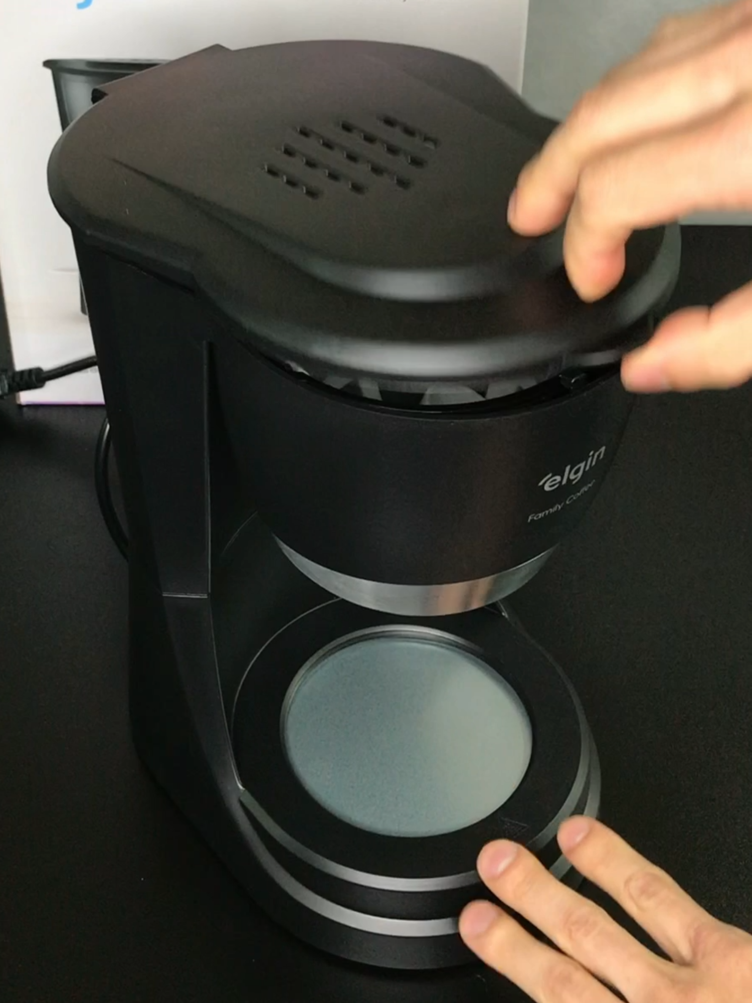 Cafeteira Family Coffee 30 xícaras da Elgin! #café #cafeteira #cafezinho