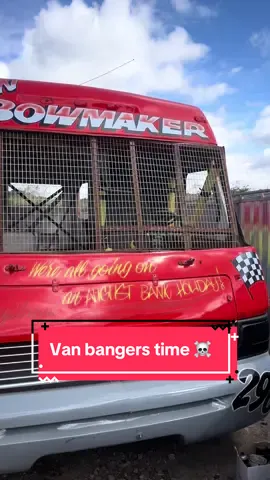 #vanbangers #bangers #bangerracing #kingslynn #cashforcancer #charity   @Martin Mouldy Roll @The water boy (Sonny o’hara) #hardrock #glowtanning #364contractors 