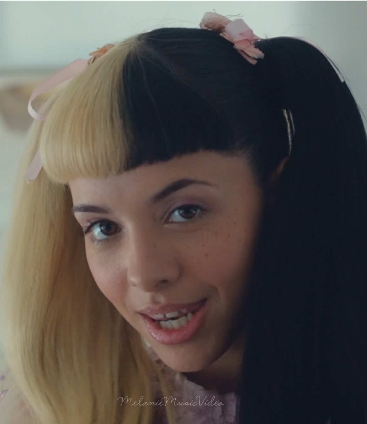 wheels on the bus 🚌💕                 #melaniemartinez #fyp #меланимартинез #crybaby #k12 