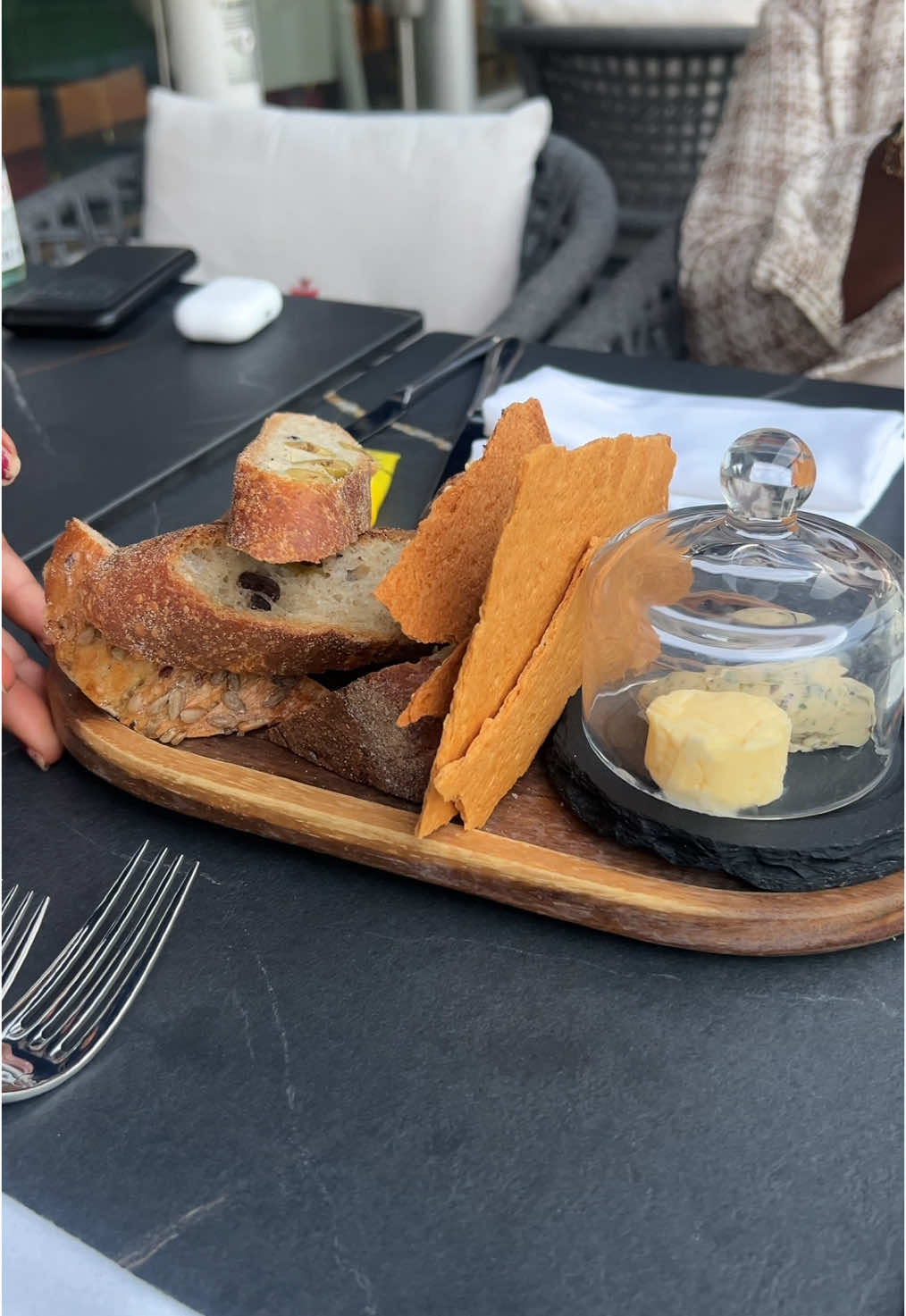 📍The Anchor, Chelsea Harbour #londonrestaurants #londonfood #chelsea #chelseaharbour 