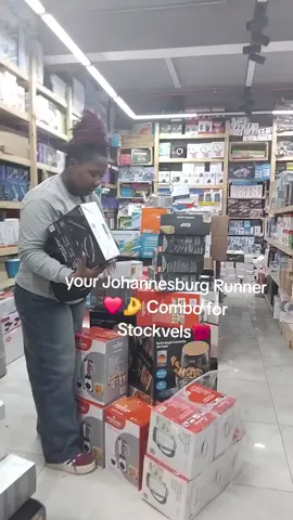 #johannesburgrunner #foll #fpyシ #southafrica #everyone  if you have stockvels and you need a Runner hit me up or you want to join my stockvels hit me up❤️💯