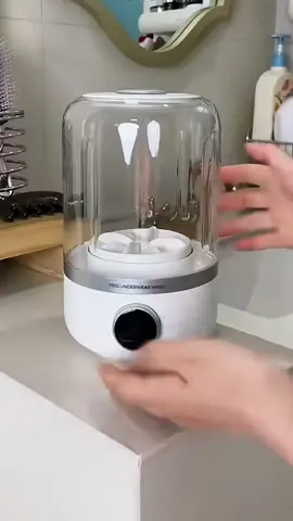 غسالة محمولة صغيرة بسعة 1.2 لتر، مثالية للسفر والملابس الصغيرة. مزودة بشاشة رقمية، بطارية 4000mAh قابلة للشحن بمنفذ Type-C، ووضعين للغسيل. خفيفة، سهلة الاستخدام والتنظيف، وتناسب الجوارب، الملابس الداخلية، ملابس الأطفال والمناشف الصغيرة. ❤️❤️ #hausatiktok #ti̇ktok #smarthome 