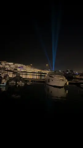 كيف نخبرهم أن الخذلان لا ينتسئ ؟🍂