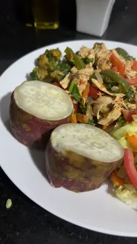 bismillahi masha allah hada danaynaysan qaabka usameyay wan so galina comentiga haa kuso qora🥬💚