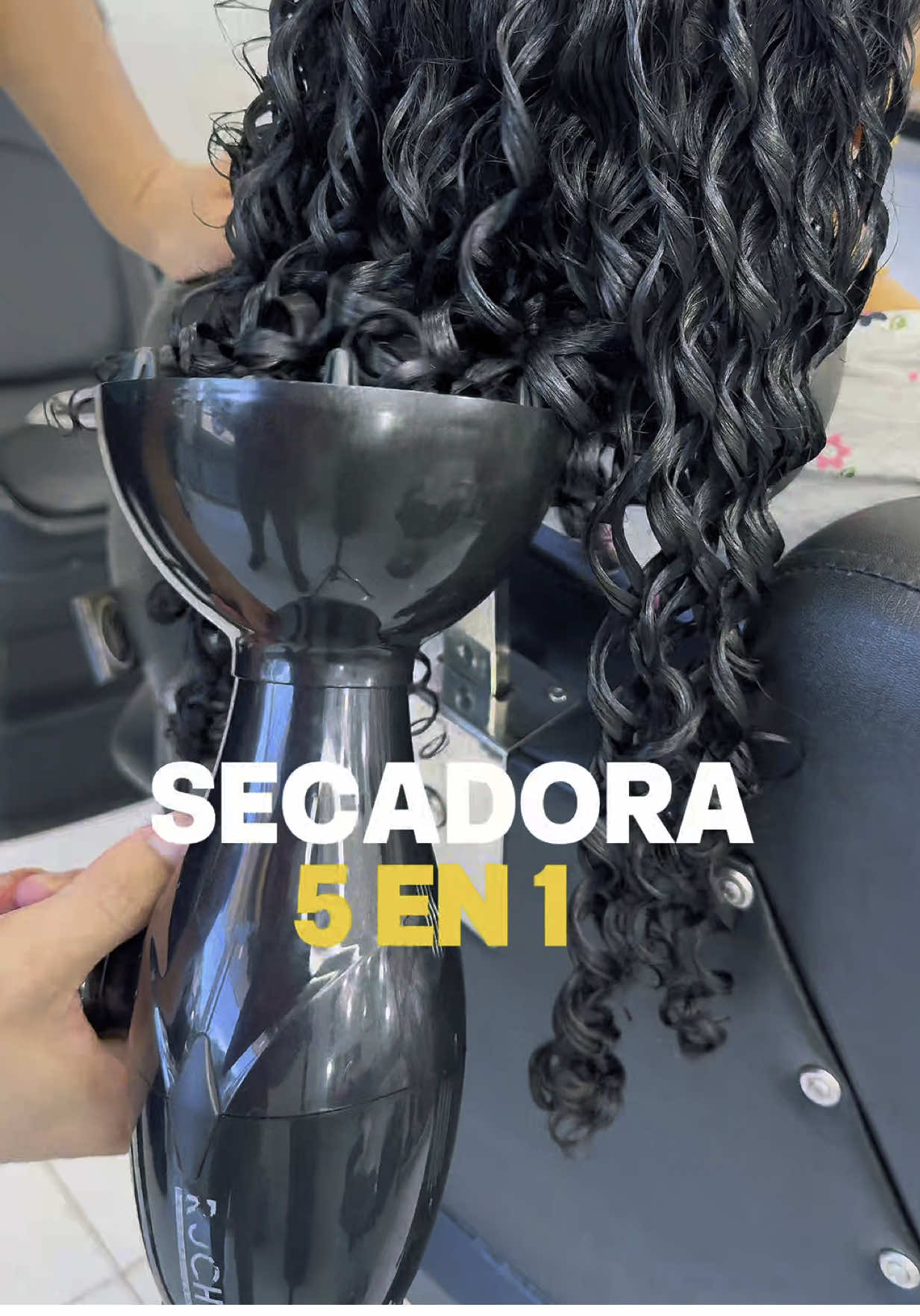 Secadora 5 en 1 que te servirá súper para tu salón #parati #secadora #fyppppppppppppppppppppppp #fyp #rizos #rizosnaturales #rizossincalor #difusor #difusorderizos #secadordepelo #cabello #salondebelleza #hairstyle #hair #cabellosano #concentración #viral #viralvideos 