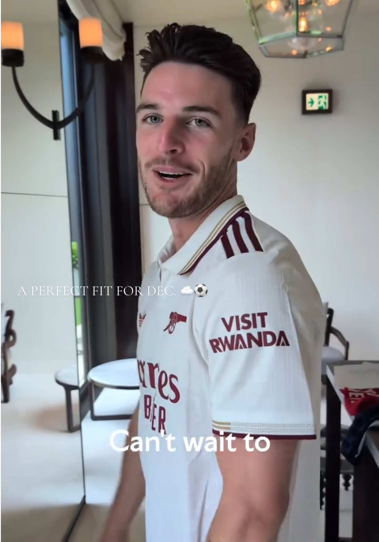 A perfect fit for Declan. The third kit for Arsenal this season 2025/26 is clean ☁️⚽️👀 #promomakanliburan #CapCut #declanrice #football #rice #ricericebaby #declanrice4 #declanrice41 #fyp #prem #PremierLeague #arsenalfc #arsenal #england #declanriceedit #edit #41 #deccers #trends 