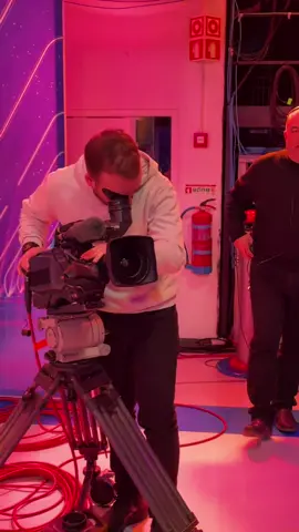 É um enorme prazer para toda a equipa d’O Preço Certo fazer este #XÉÉTACULO e fazê-lo chegar a sua casa 🤩  #OPreçoCerto #RTP #FremantlePT 