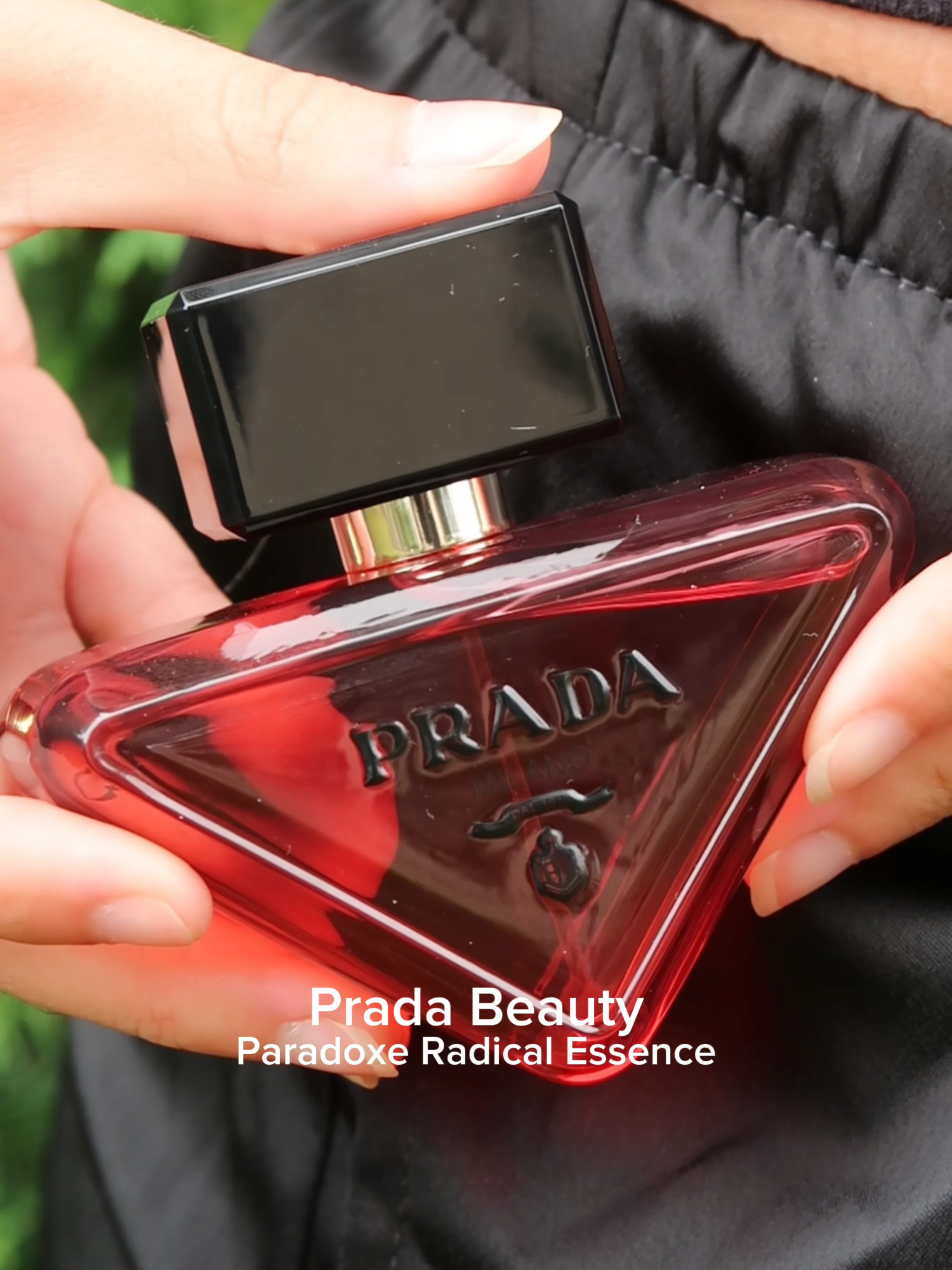 Prada's Paradoxe Radical Essence is my new signature scent. It's floral, light and the perfect scent for the summer! @pradabeauty @sephora #PradaBeauty #GiftedByPradaBeauty #PradaParadoxe #ParadoxeRadicalEssence #perfume #fyp