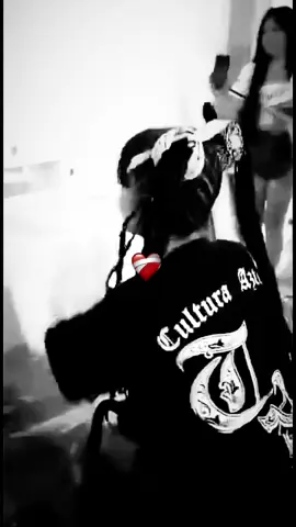 Hoy cumplo 20 años y despido el uno en mi edad, que esta nueva etapa de mi vida sea mejor🥹❤️‍🩹