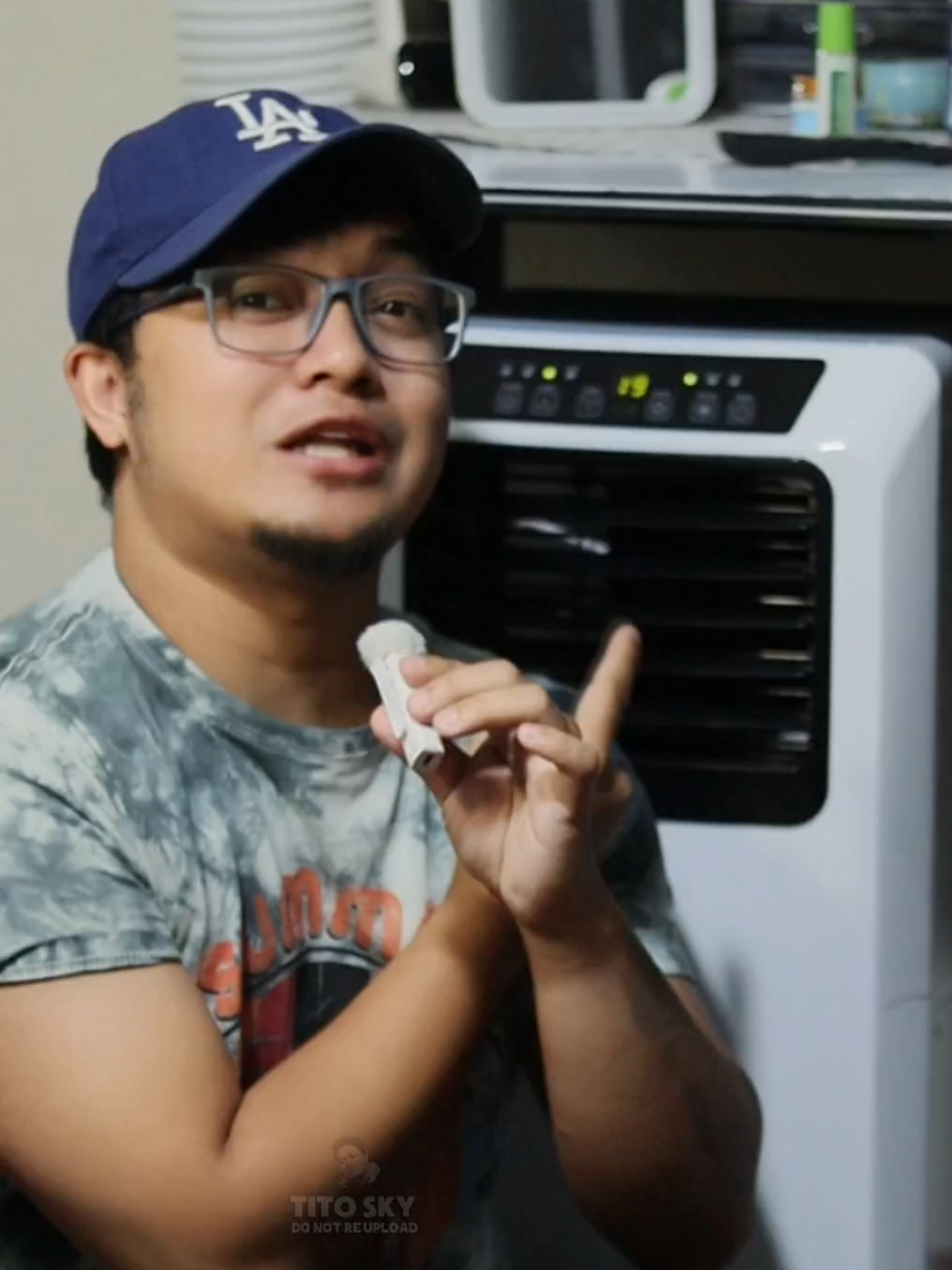 Beat the heat with the TIXX Portable AC Quiet, versatile, and designed for your comfort. Enjoy peaceful sleep and cool air wherever you go. #TIXXAC #TIXX #PortableAC #CoolingSolutions #HomeComfort 