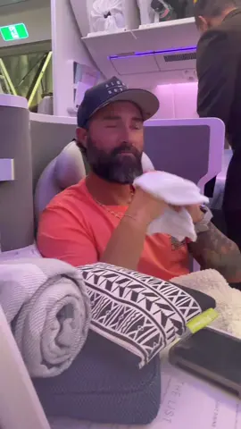 13 hours to Fiji let’s go 🇫🇯  #travel #traveltiktok #travelwithme #fij #travelinfluencer 